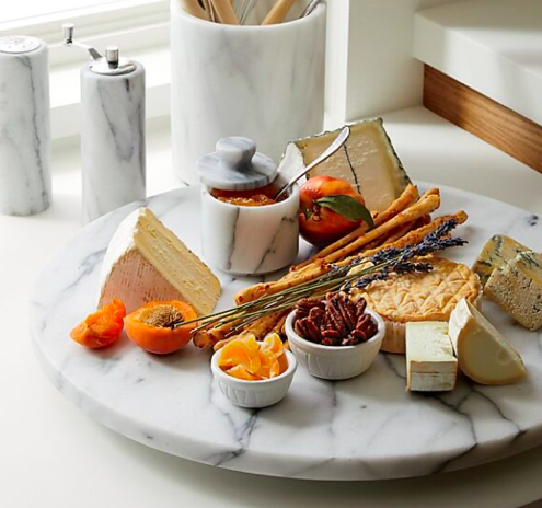 Deska z kamienia pod sery