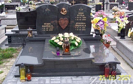 Nagrobek podwójny 20