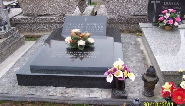 Nagrobek podwójny 7