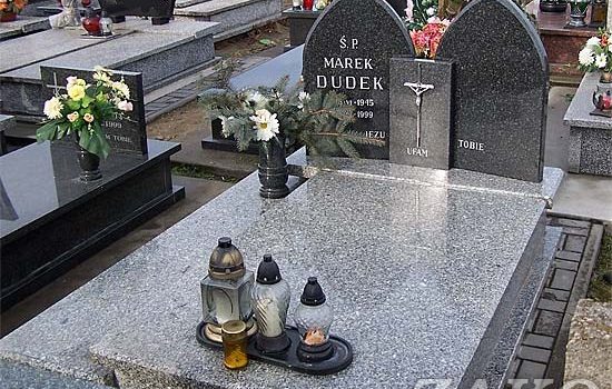 Nagrobek podwójny 17