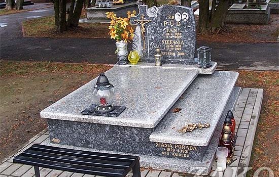 Nagrobek podwójny 15