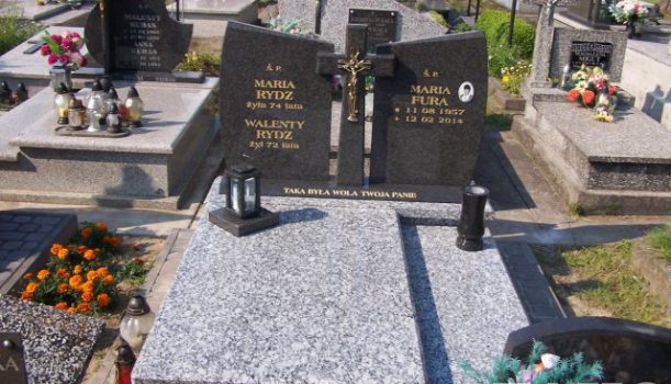 Nagrobek podwójny z granitu Skalisty