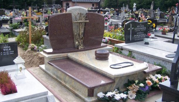 Nagrobek podwójny z granitu Madura Gold + Tokowski