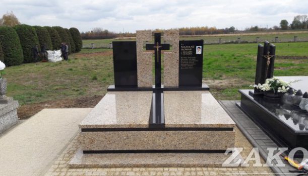 Nero Assoluto + Giallo Vittoria