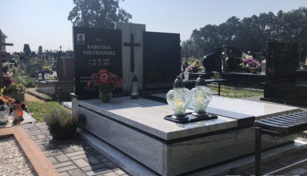 Nagrobek granitowy Duka White