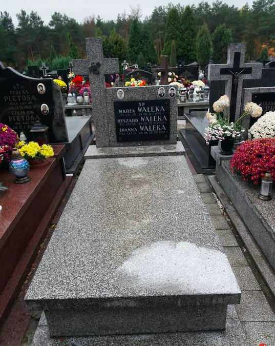 nagrobek z lastryko
