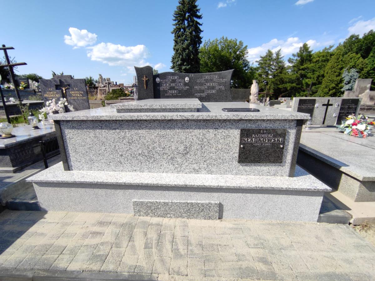 Jaki kamień wybrać na grobowiec?