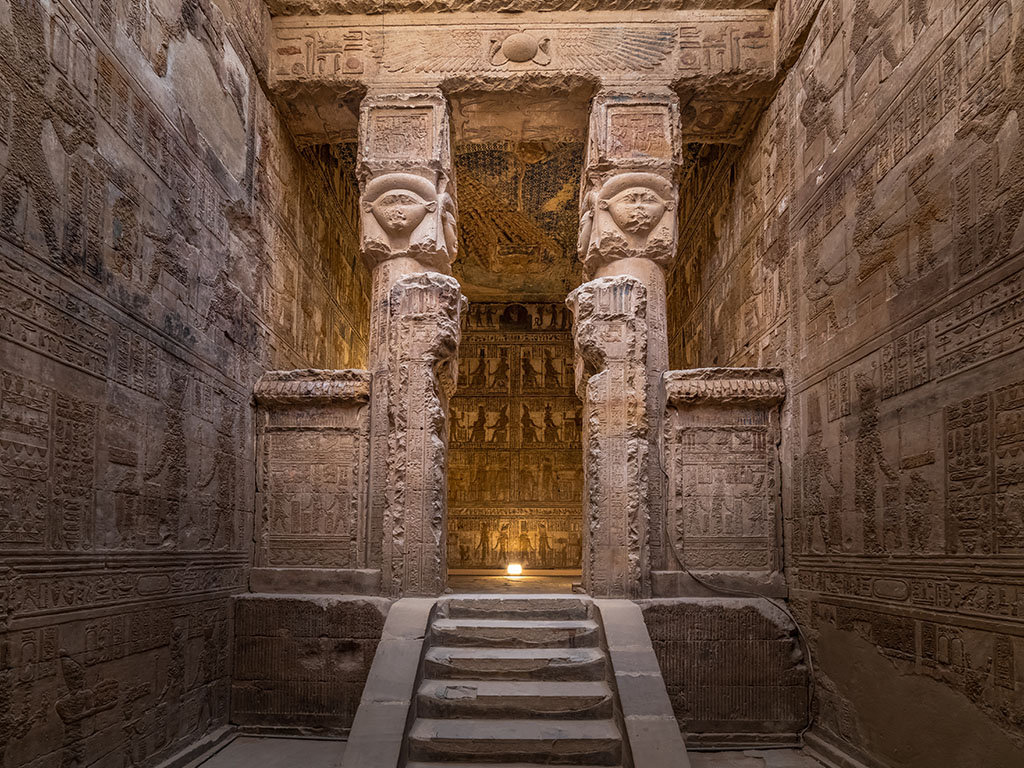 Kamień w kulturze i wierzeniach – od starożytności po współczesne nagrobki